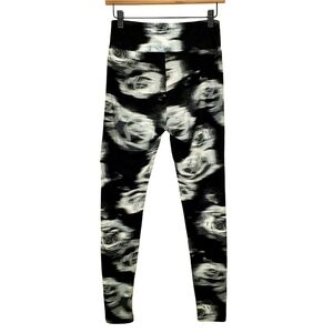 No Boundaries Rose Leggings